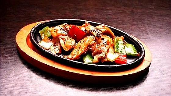 ★ Sizzling chicken with black pepper
