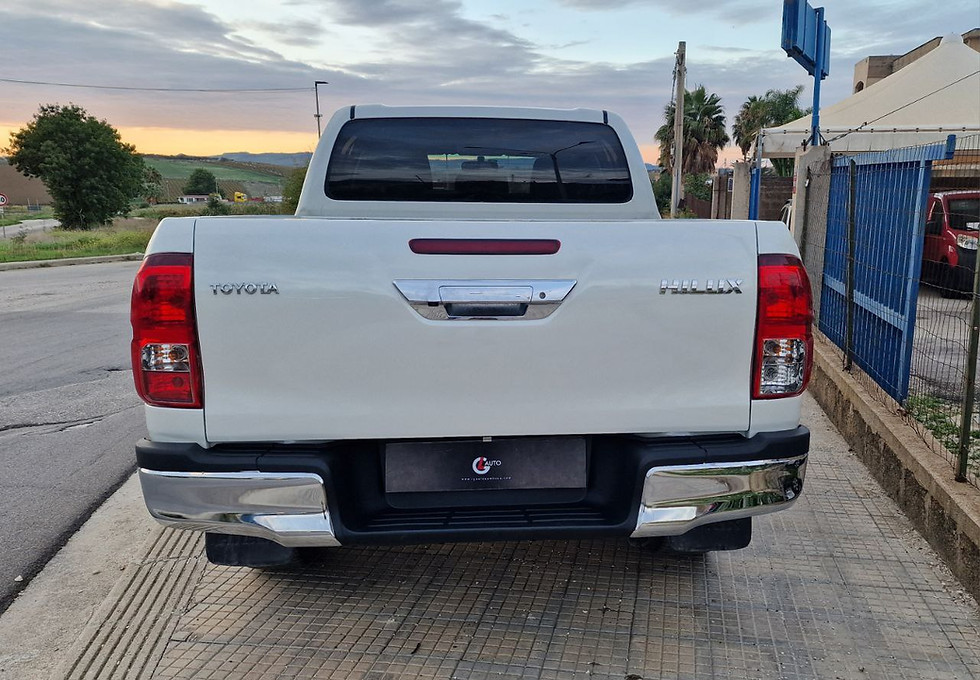 Miniatura: Toyota Hilux 2.4 D-4D 2WD 4 porte Double Cab Loung