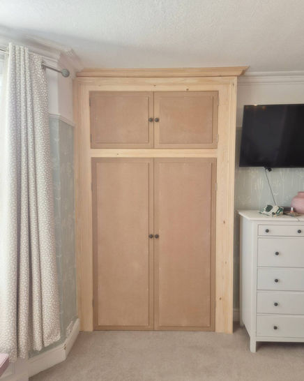 Period Furniture, Bespoke fitted wardrobe, MDF wardrobe