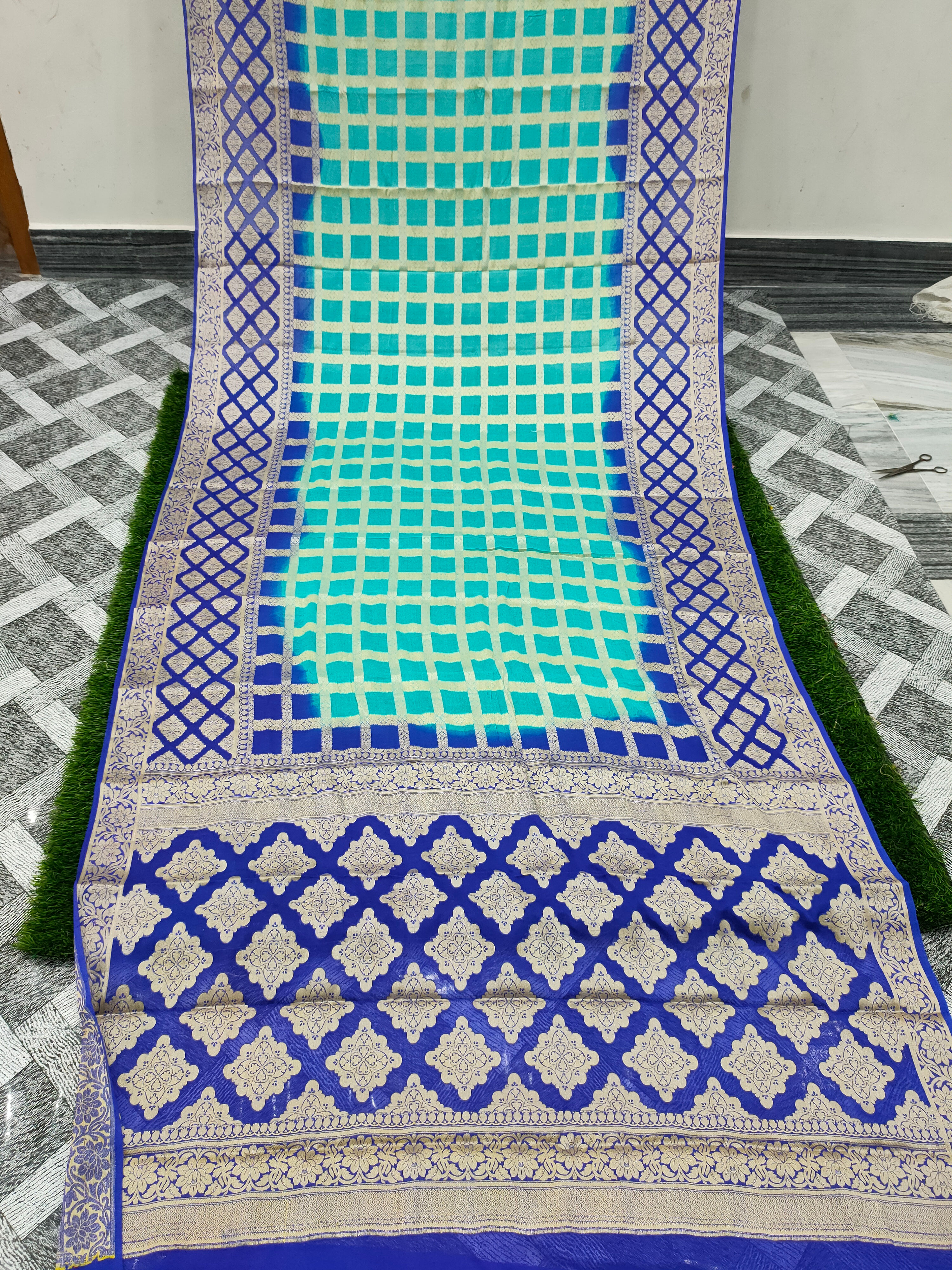 Pure Georgette Neem Zari Works