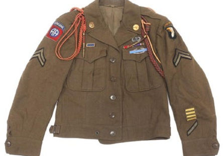 a-class ike jacket with sholder cords that didn't come with instructions