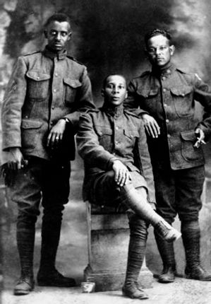 William Bigby, Jr. and friends, 1917.jpg