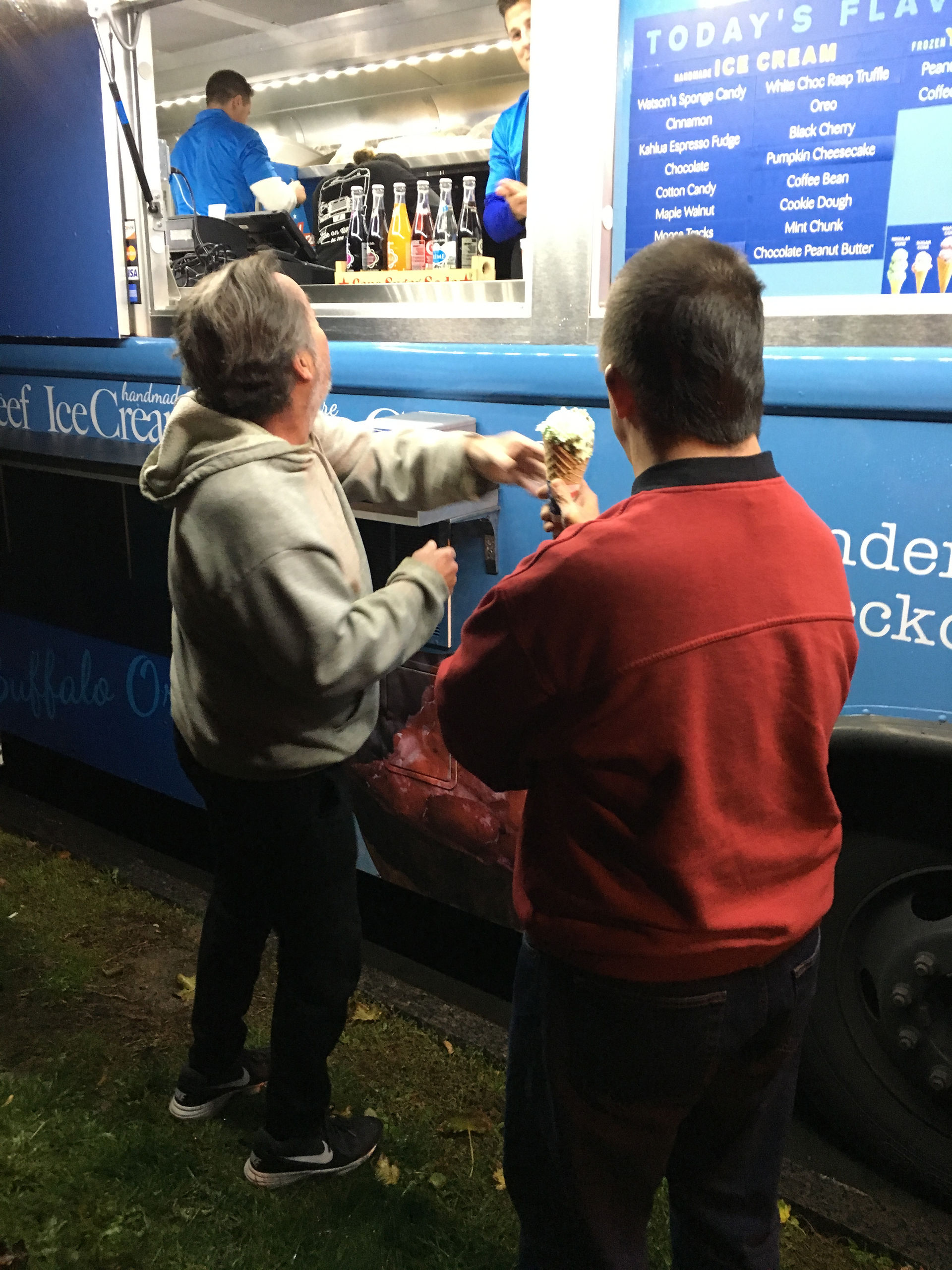 out-of-the-blue-wny-andersons-frozen-custard-friends