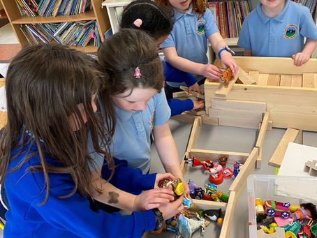 April Aistear with Junior and Senior Infants