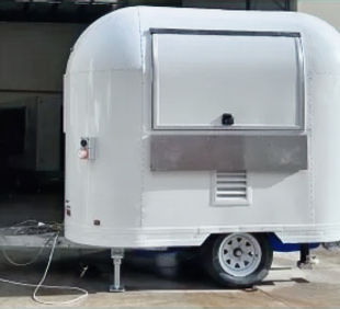 Round aluminum trailer - Cover_edited.jpg