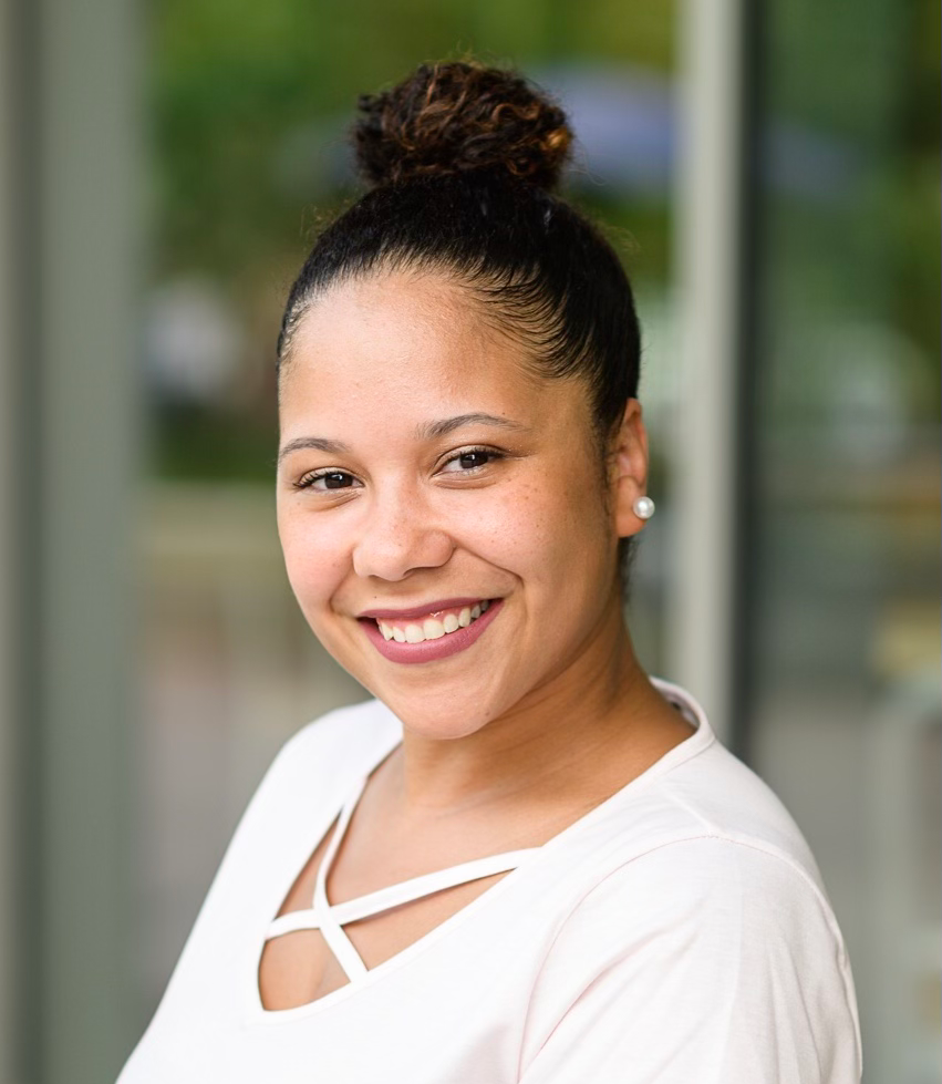 Portrait of Latrenda Zabaleta, Co-Founder and Founding Therapist of Little Milestones for Small Discoveries.