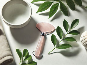 Gua Sha : Quels Sont les Réels Dangers et Comment Vous Protéger ?