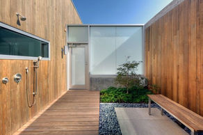 AMAZING OUTDOOR SHOWER!