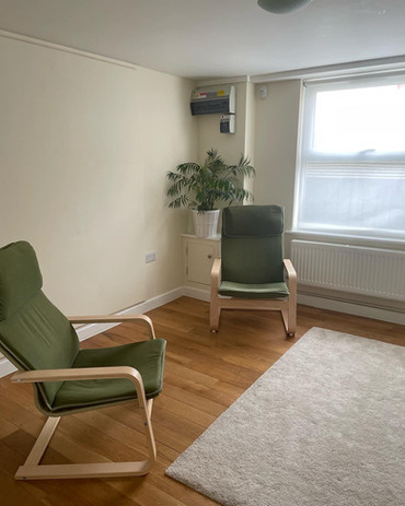 Bristol therapy room for hire