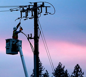 pge-powerpole-repair.jpg