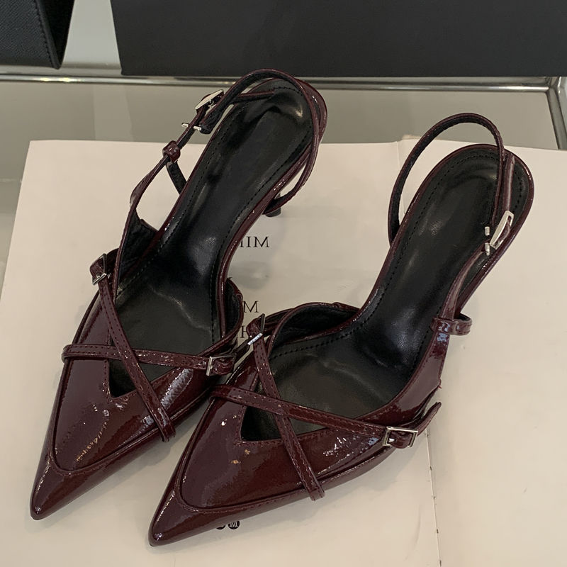 Miniatura: Scarpin Feminino Salto Alto Fino com Fivela – Design Moderno e Sofisticado