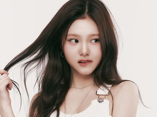 Alicia Wong Lingling Catat Sejarah Sebagai Penyanyi K-pop Wanita Pertama Malaysia