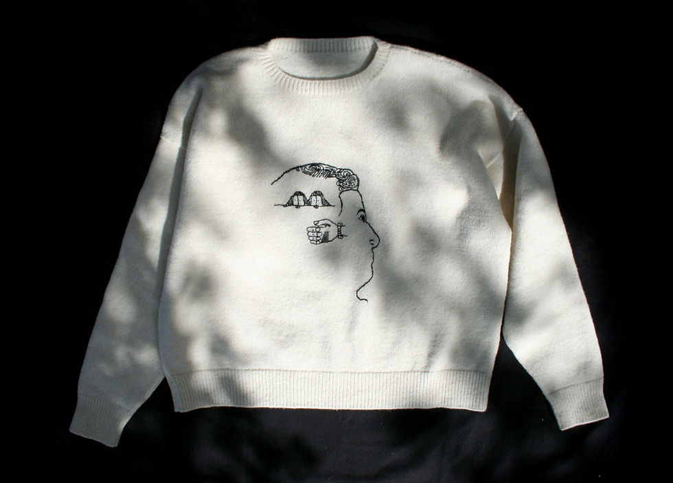 Face sweater