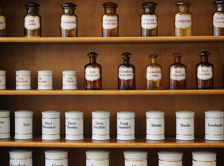 Naturopathie Shelf