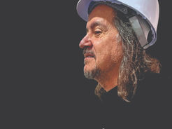 Dinheiro vivo e cheques: PF encontra mais de R$ 2 milhões na casa de ex-prefeito no ES.