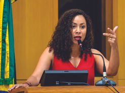 “Não daremos um dia de paz”: deputada do PSOL promete oposição dura a Pazolini e dispara recado.