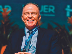 Casagrande deixa o governo para disputar o Senado. Entenda por que isso é necessário.