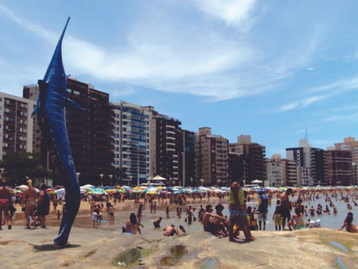 Turistas perdem liberdade: Guarapari proíbe comida e cobra tarifa de visitantes