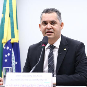 Disputa pelo TCU esquenta: Gilson Daniel avança e ganha força em meio a favoritismo de rival.