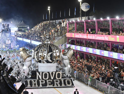Novo Império aposta no poder das mulheres e da ancestralidade para encantar o Carnaval 2026.