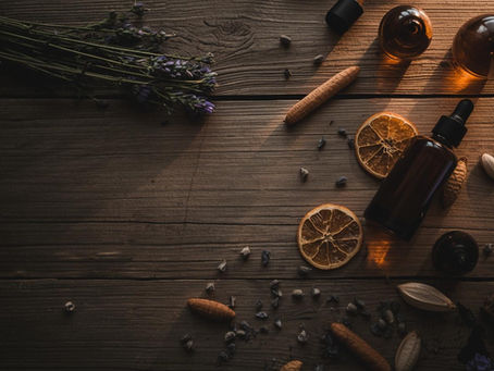 Fragrance Oils vs Essential Oils: What Actually Matters