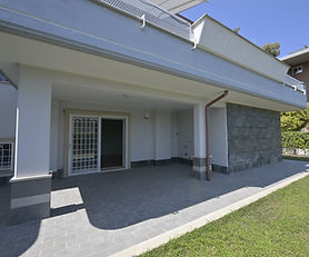 Appartamento piano terra con giardino e box doppio