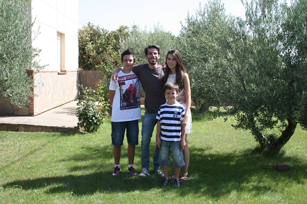 Mario, Iván, Demian y Esther