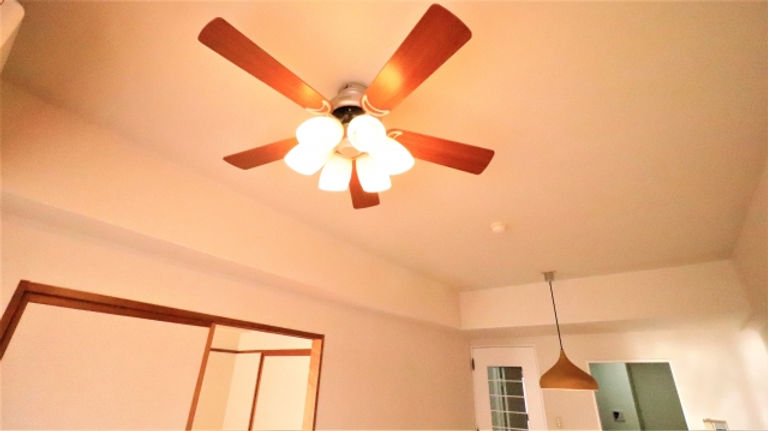 シーリングファンとは