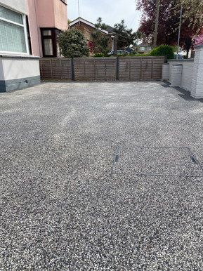 Smooth resin driveway finish in Benfleet Essex