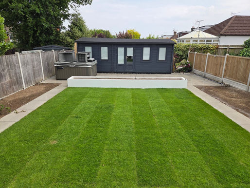Porcelain patio and lawn installation Benfleet