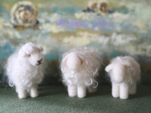 White Wooly Sheep Kit Makes 2 Thefibreark