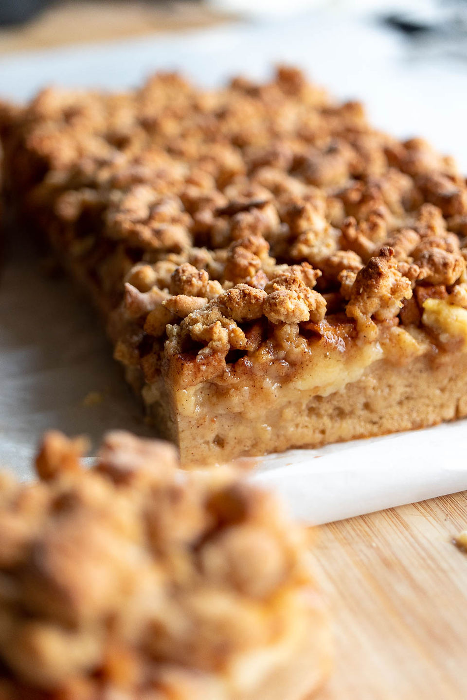 Protein apple crumble bites