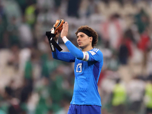 Memo Ochoa quiere hacer historia: busca su sexto Mundial a los 40