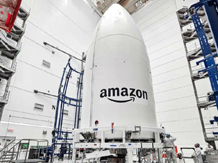Amazon lanza sus primeros satélites para competir con Starlink