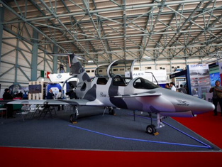 México lanzará su primer avión fabricado 100% en el país