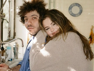 Rumores de infidelidad rodean a Selena y Benny Blanco