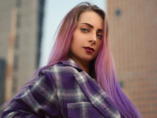 Detienen a YosStop acusada de agredir a una mujer