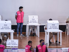 INE acepta reducir multas a partidos políticos