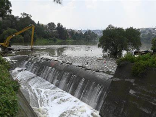 Niegan desbordamiento de presa en Naucalpan