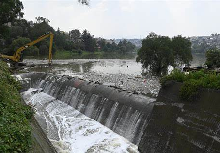 Niegan desbordamiento de presa en Naucalpan