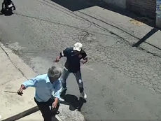 Abuelo ahuyenta asaltantes con machete en Xochimilco