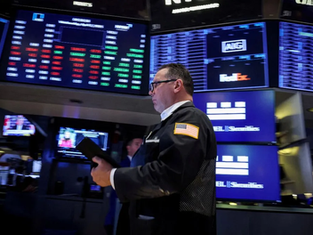 Lunes Negro: Mercados Globales se Desploman por Aranceles de Trump