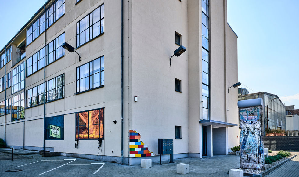 Kreativer und Repräsentativer Eingangsbereich für die Büroeinheiten