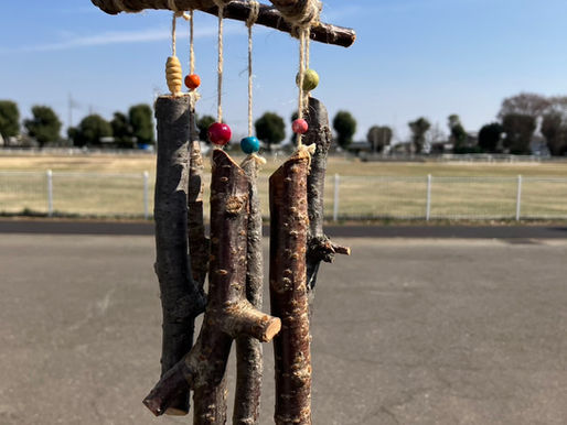 小山市の思川桜の枝でウインドチャイムをつくるワークショップ