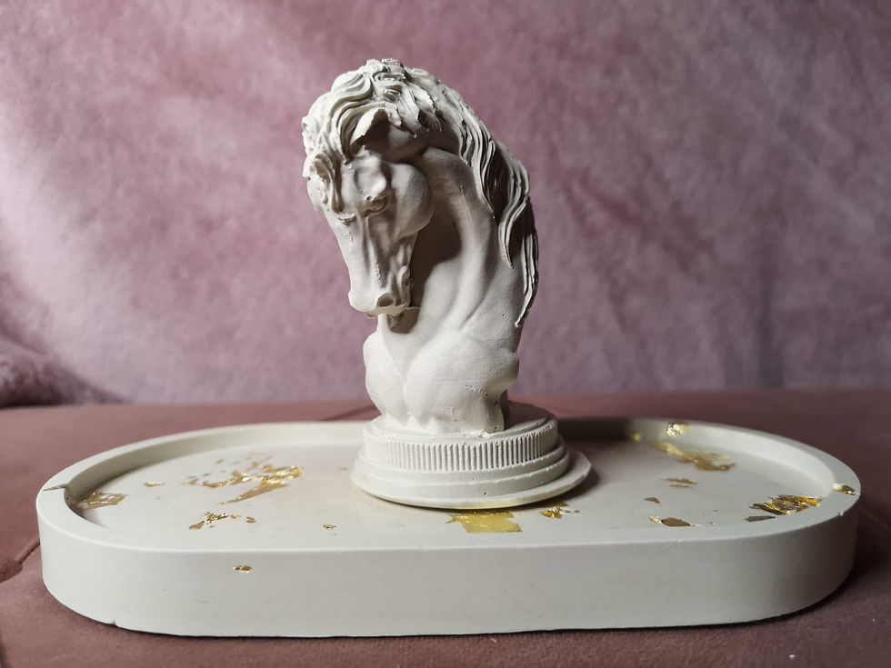 Cavallo in gesso ceramico