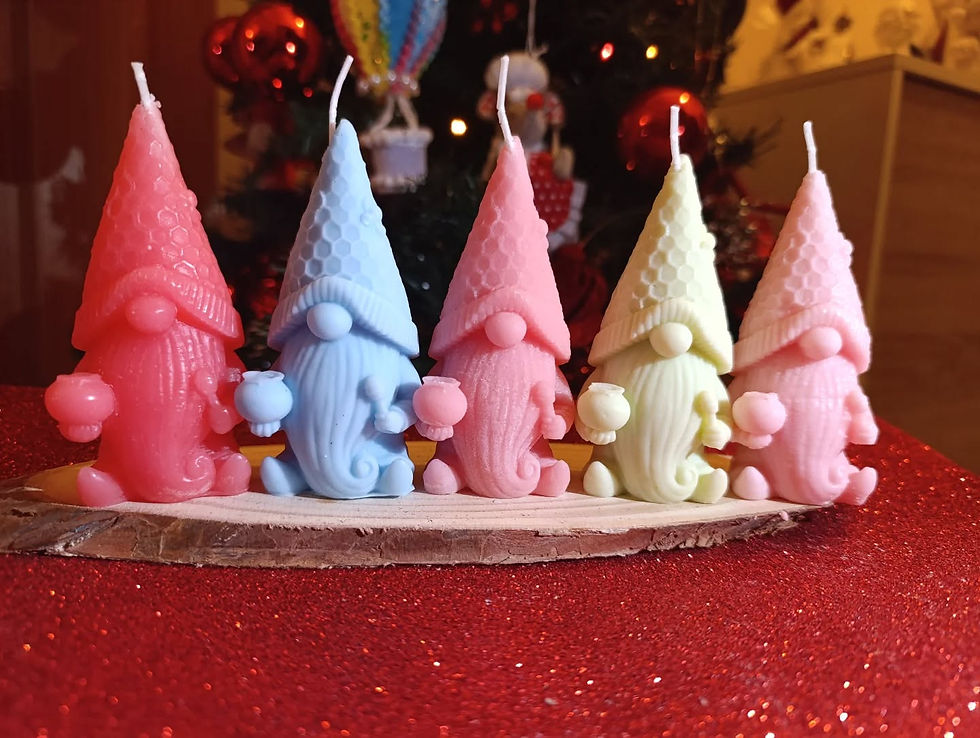 Gnomo con vasetto di miele