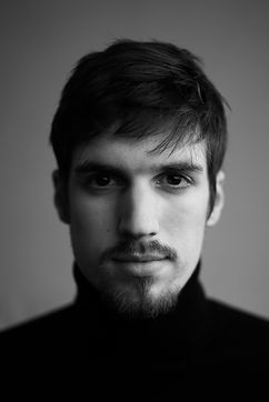 Portrait 2016_edited_edited.jpg