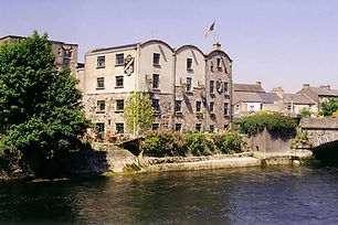 Galway_School_Exterior_01.jpg