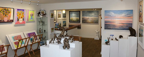 Gallery view Sanders and Christie.JPG