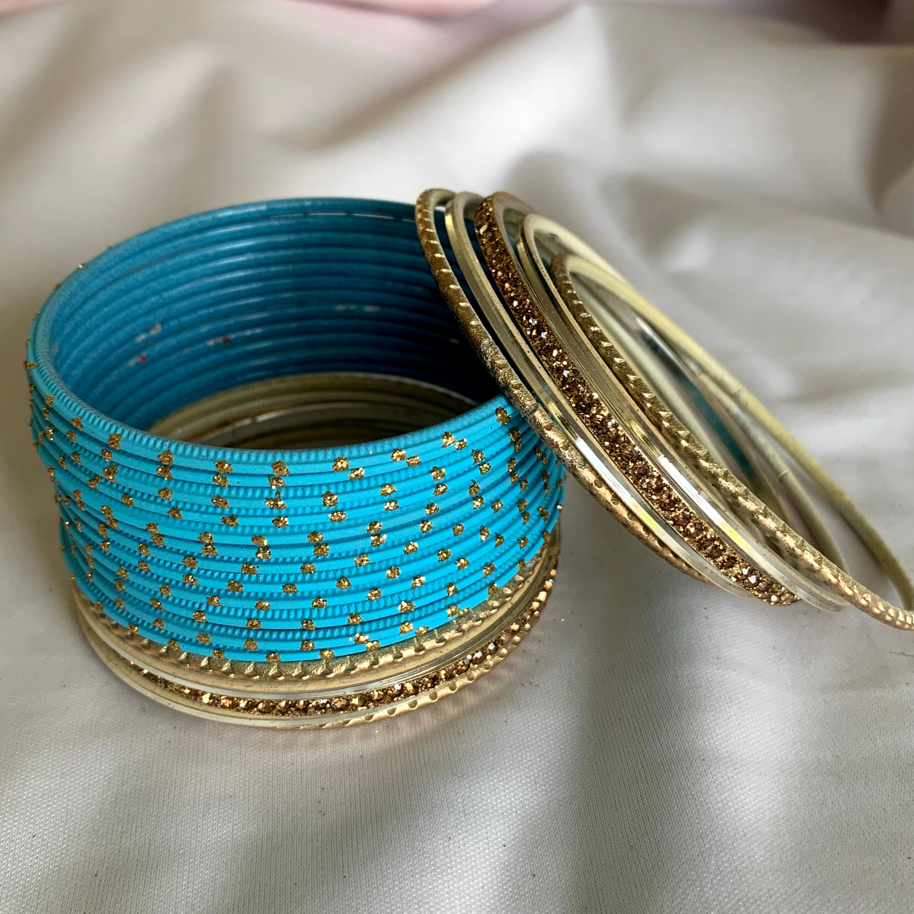 Blue bangles/ blauw armbanden